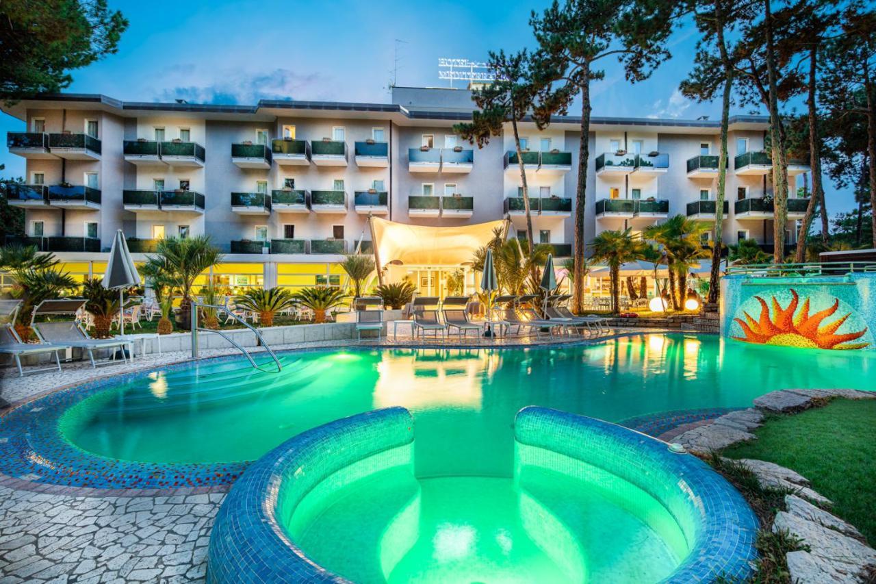 Hotel Mediterraneo Ліньяно-Сабб'ядоро Екстер'єр фото
